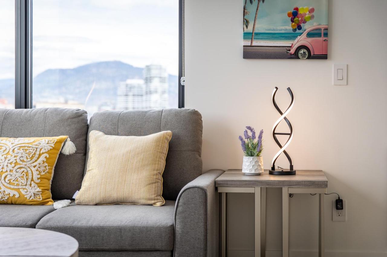 Brand New Luxury Downtown Near The Beach #16 Kelowna Exterior foto