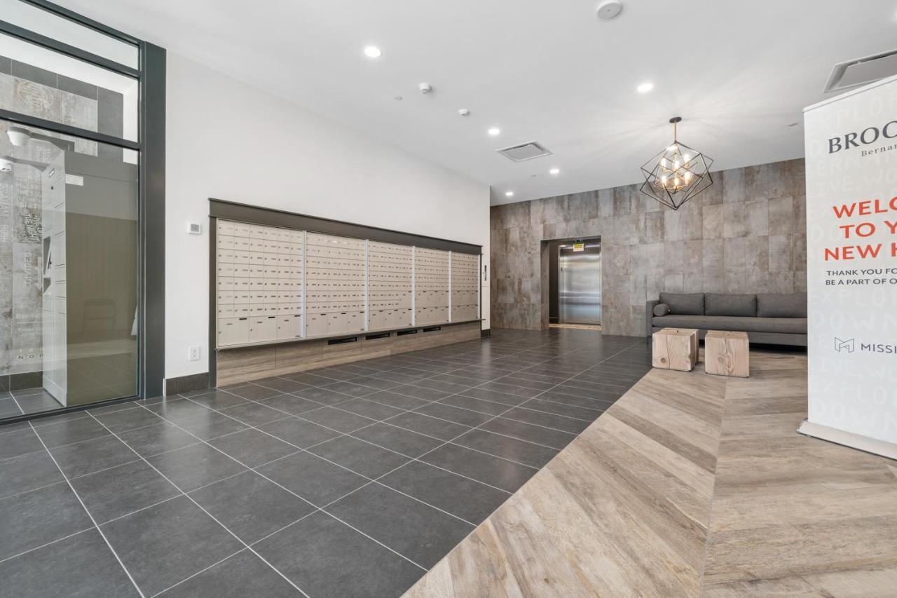 Brand New Luxury Downtown Near The Beach #16 Kelowna Exterior foto